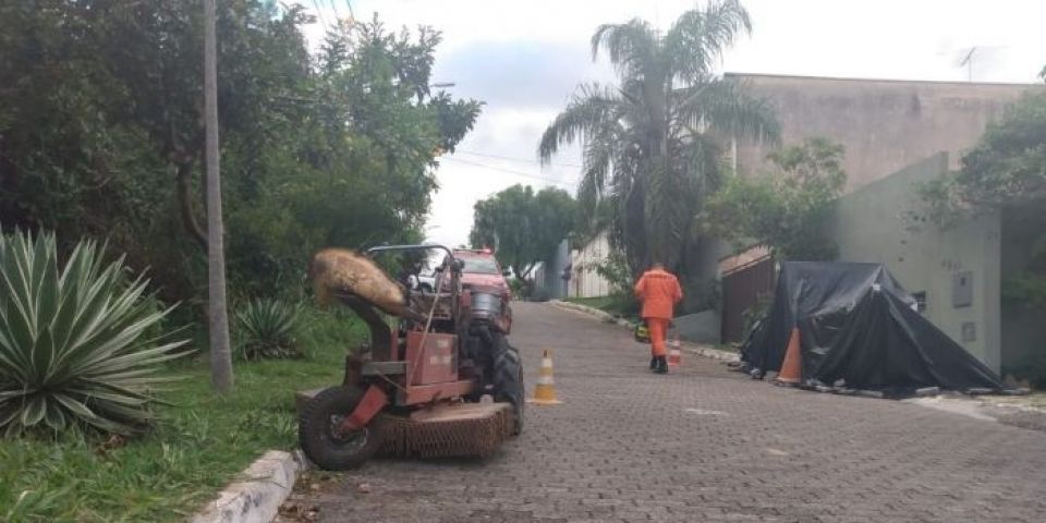 Acidente com trator deixa homem gravemente ferido