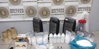 Brigada Militar prende criminosos e descobre fábrica de drogas em Pelotas