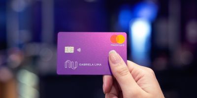 Nubank libera cartão sem limite pré-aprovado