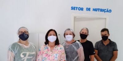 Prefeitura de Camaquã distribui kits de alimentos a alunos das escolas municipais