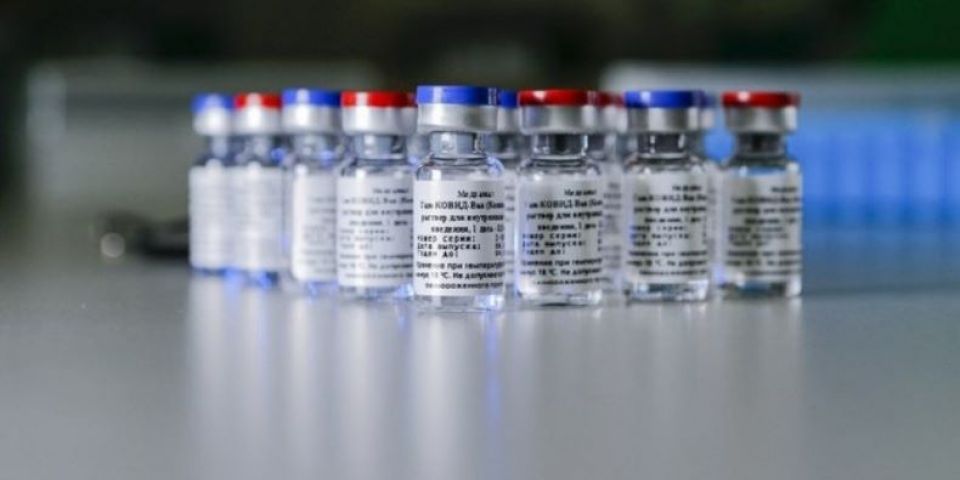 Vacina russa Sputnik V tem eficácia de 97,6% em estudo no mundo real