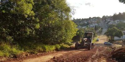 Ruas do bairro Floresta recebem cascalhamento em Camaquã