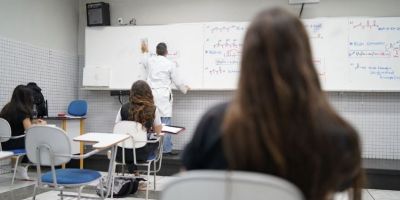 Mais de 5 milhões de crianças e adolescentes ficaram sem aulas em 2020