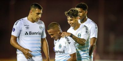 Grêmio vence Lanús por 2 a 1 e lidera Grupo H da Sul-Americana