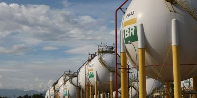 Petrobras reduz preços do diesel e da gasolina nas refinarias