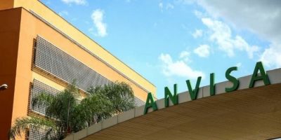 Covid-19: Anvisa aprova produção de insumo para vacina pela Fiocruz