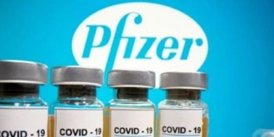 Novo lote de vacinas da Pfizer chega ao Brasil