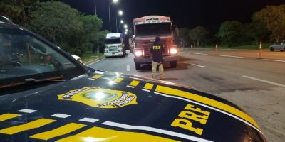 PRF flagra adolescente de 17 anos dirigindo uma carreta com quase 40 toneladas de peso na BR-116