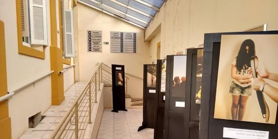 Câmara de Vereadores de Camaquã recebe exposição fotográfica do CREAS