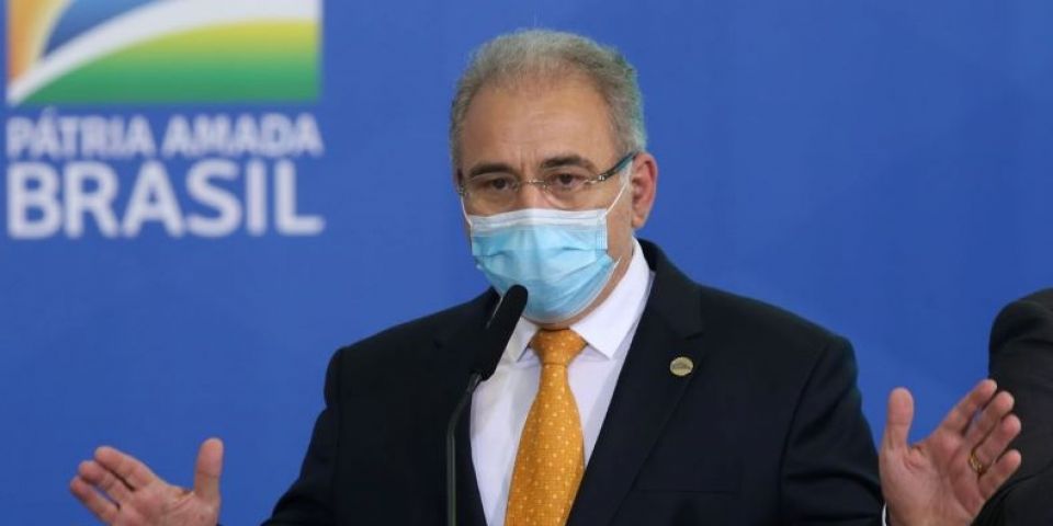 Vacina é esperança para população e pôr fim à pandemia, diz Queiroga