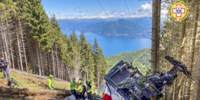 Queda de teleférico causa a morte de pelo menos 14 pessoas