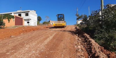 Trecho da Rua Vivaldino Mendes recebe cascalhamento em Camaquã