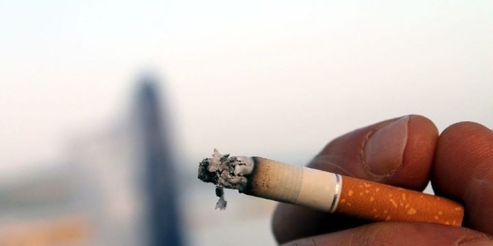  Cigarro é o principal fator de risco para câncer de pulmão, diz especialista