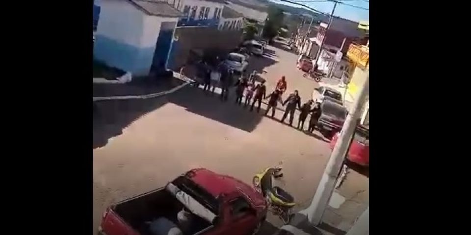 Vídeo mostra ação dos assaltantes do Banrisul em Amaral Ferrador