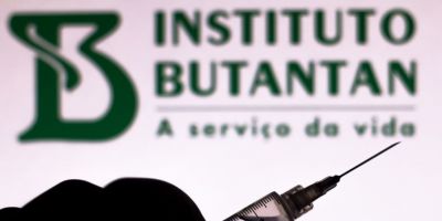 Butantan entrega 800 mil doses de vacinas contra a covid-19 ao PNI