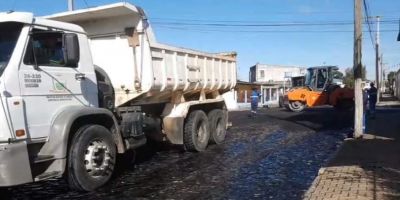 Prefeitura deve conclui obras de reperfilagem na Rua Erlínio Assis ainda nesta sexta em Camaquã