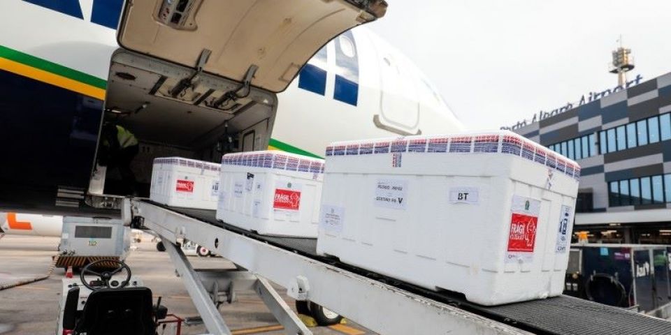 Estado recebe e distribui vacinas Coronavac nesta sexta-feira (18)