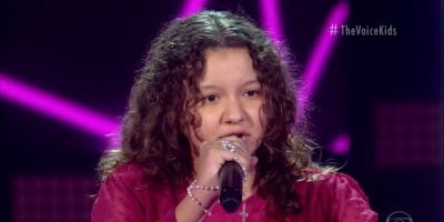 VÍDEO: camaquense Evellyn Katzer passa de fase no The Voice Kids