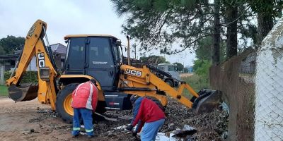 Mutirão recolhe cargas de entulho em bairros de Camaquã