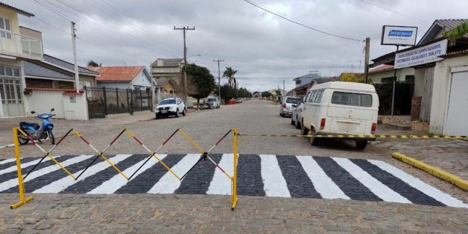 Novos pontos de Camaquã recebem manutenção na pintura de sinalização 