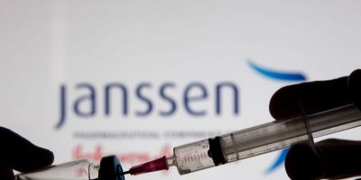 Anvisa pede alteração na bula de vacinas Janssen e AstraZeneca