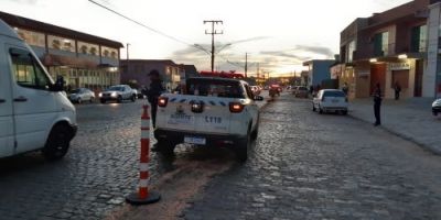 Derramamento de óleo causa transtorno no trânsito da Avenida José Loureiro da Silva em Camaquã 