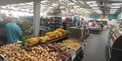 Comissão analisa projeto que obriga supermercados a doarem alimentos