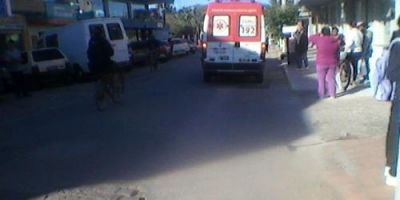 Buraco na Assis Brasil em Tapes deixa ferida menina de 15 anos