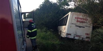 Colisão frontal entre ônibus e caminhão mata motorista na ERS-709 em Barra do Ribeiro