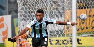  Com gols de Borja e Diego Souza, Grêmio bate Bahia na Arena