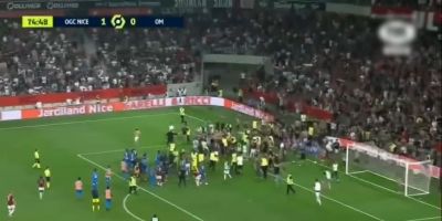 VÍDEO: partida de futebol é suspensa após torcedores invadirem campo e brigarem com jogadores