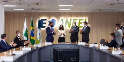  Governo formaliza transferência da CEEE-D para o Grupo Equatorial