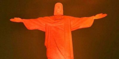 Enquanto Cristo Redentor chama atenção para a Esclerose Múltipla, portadora da doença ganha ouro em Tóquio