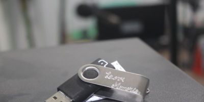 Love Memories de hoje tem sorteio de pendrive com as 100 músicas mais tocadas no programa