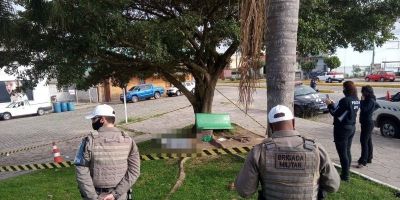 Homem é encontrado morto em praça na manhã deste sábado em Camaquã