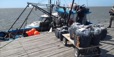 Meia tonelada de droga é apreendida em barco de pesca no Sul do RS