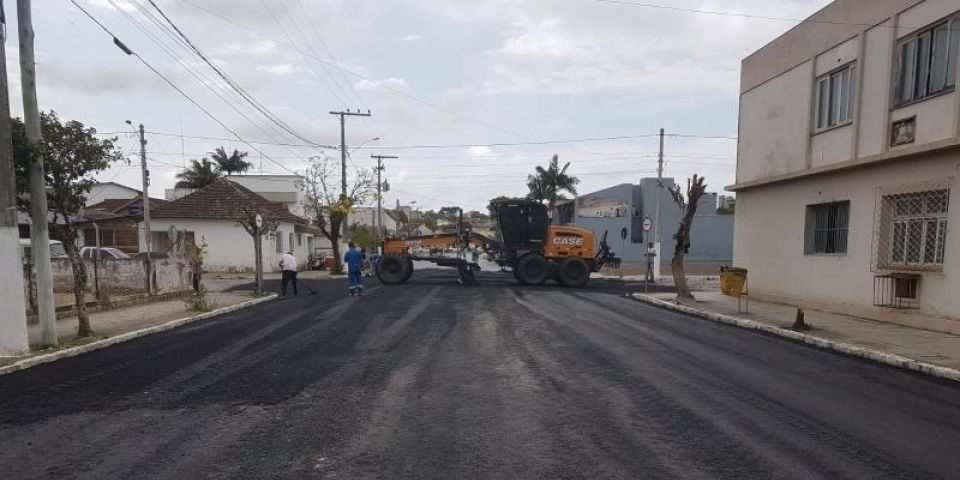 Obras de asfalto retornam na Rua General Zeca Netto