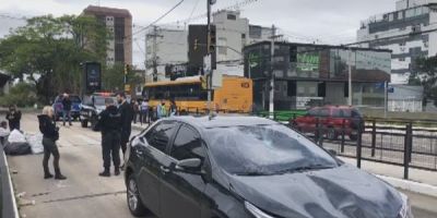 Polícia investiga morte de idoso atropelado por viatura policial discreta em Porto Alegre 