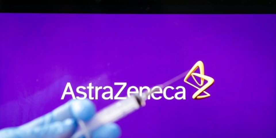 Medicamento da AstraZeneca reduz mortes e casos graves de covid-19 