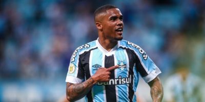  Grêmio vence Juventude e fica mais perto de se ver livre do Z4 