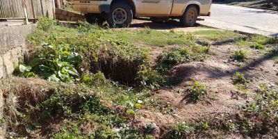 Espaço do Leitor: buraco na calçada na Rua Cel Pedroso em Camaquã