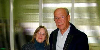 Prefeito de Camaquã recebe presente da E.M.E.I José Antônio Netto