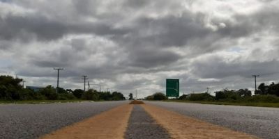 Dnit realiza serviços de manutenção na BR-116 e em outras duas rodovias gaúchas 