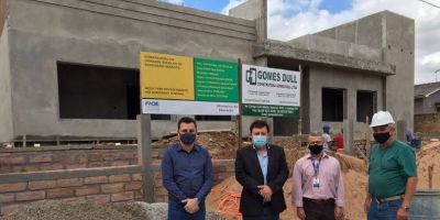 Prefeito de Camaquã acompanha obra da nova EMEI Recanto Infantil 