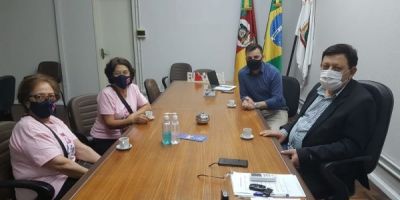 Direção da Liga Feminina de Combate ao Câncer visita Executivo camaquense 