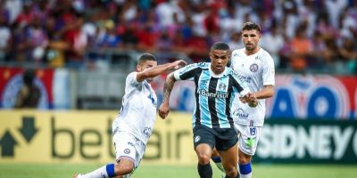 Grêmio leva 3 a 1 do Bahia e se afunda cada vez mais