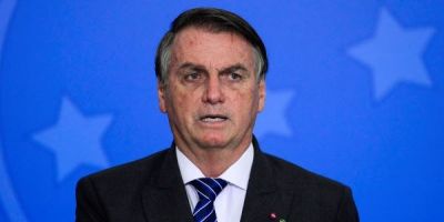 Presidente Bolsonaro assina filiação ao PL