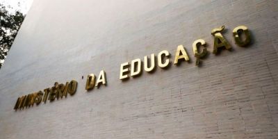 MEC lança programa para fomentar qualificação profissional