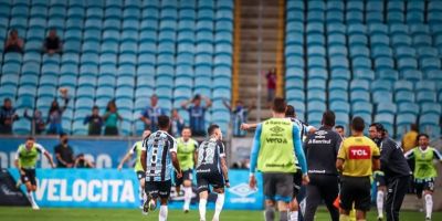 Com dois gols de placa, Grêmio goleia São Paulo pelo Brasileirão