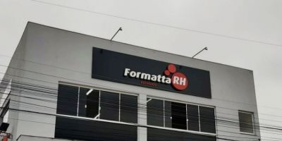 Formatta RH dispõe de vagas de carteira assinada para cozinheira e açougueiro